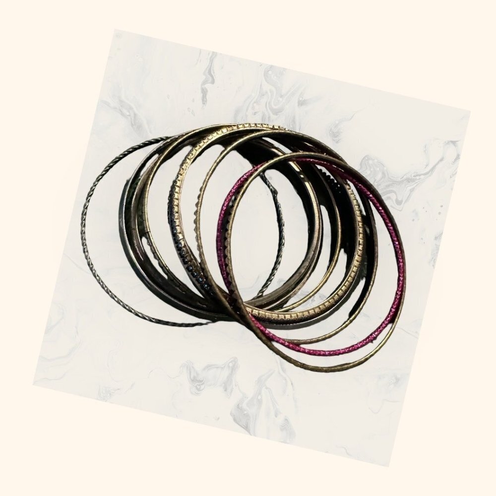 5/$20 Bundle of 10 Bangle Bracelets‎